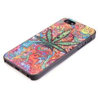 Gekleurde cannabisbladshell voor iPhone 4 4S  Dekkingen et Scheepsrompen iPhone 4 - 3